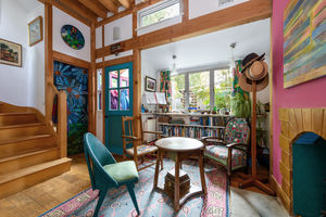 Entrance Hall- click for photo gallery